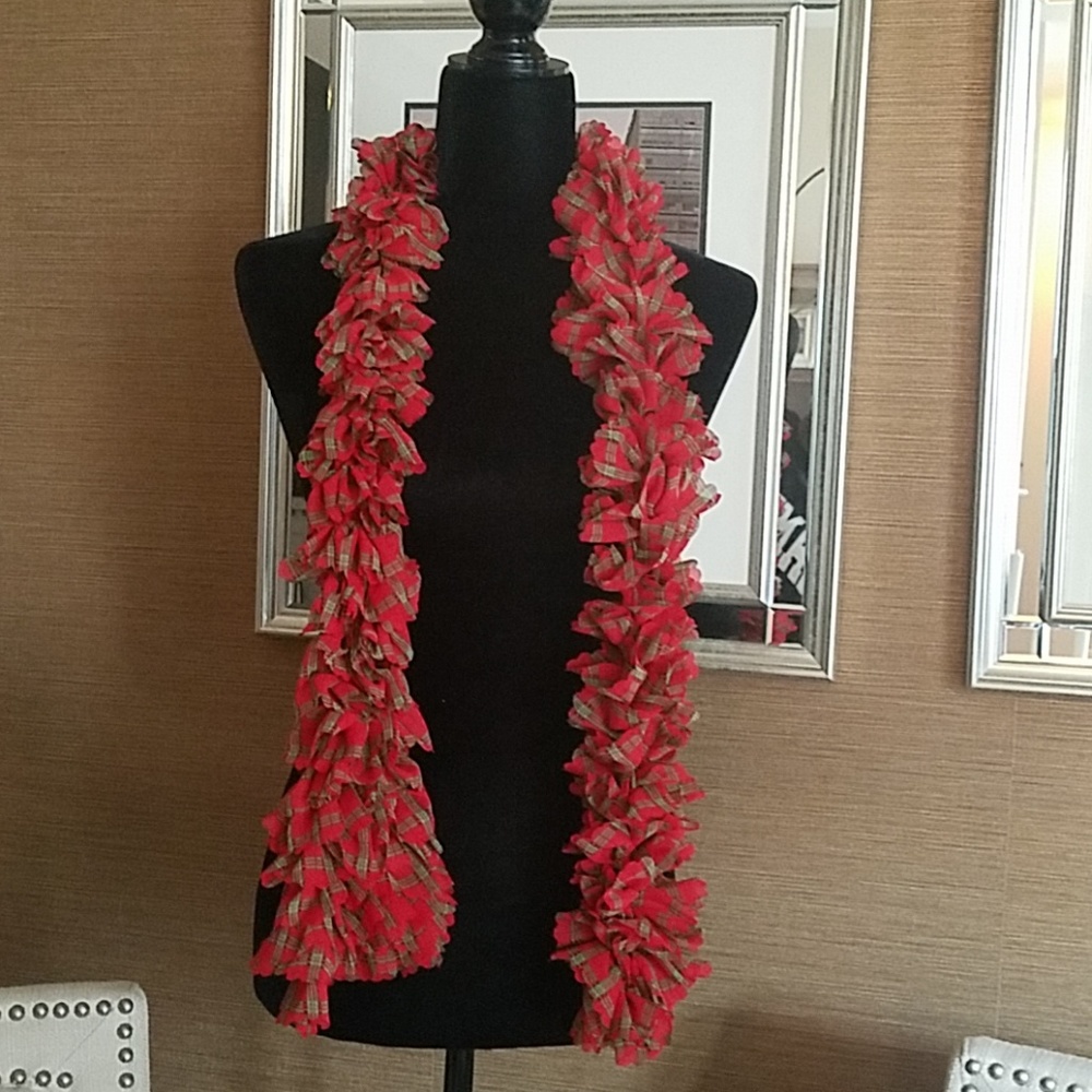 🎁Brand NEW Hand Made Scarf🎁